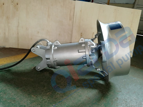 潛水?dāng)嚢铏C